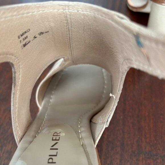 Donald Pliner Emiko crinkle patent leather sandal, 7.5, Never worn - Picture 13 of 15